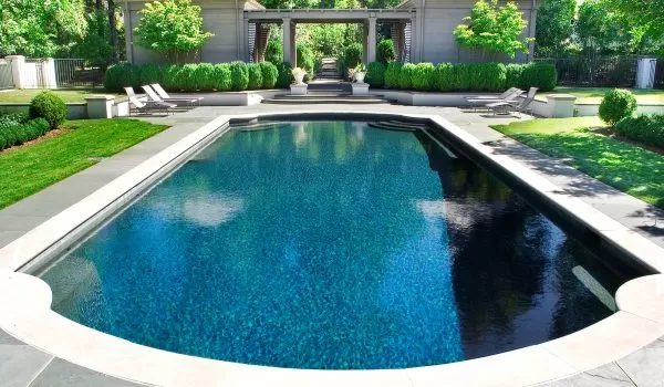 Why is My Swimming Pool Cloudy?