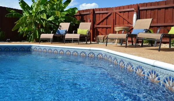 8 Signs It’s Time to Replace Your Pool Liner