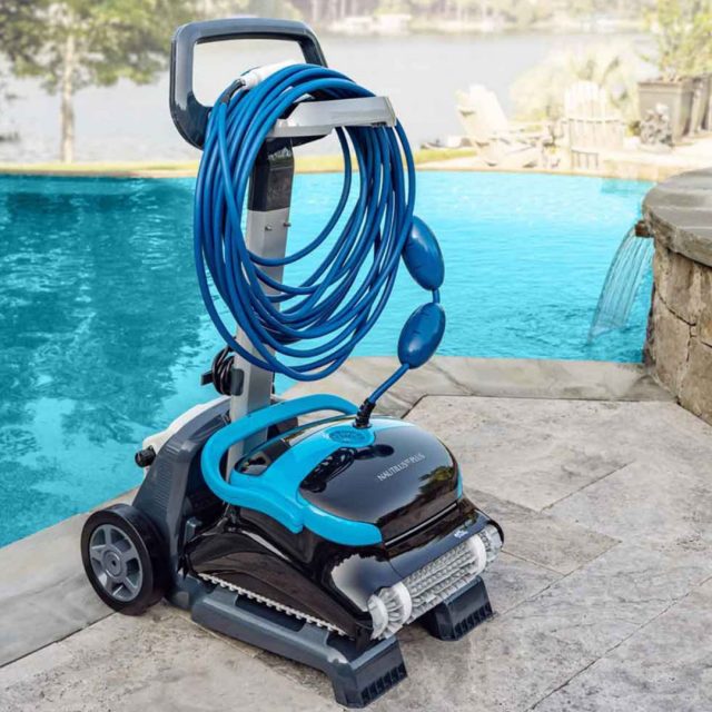 automatic pool cleaner for swimming pools